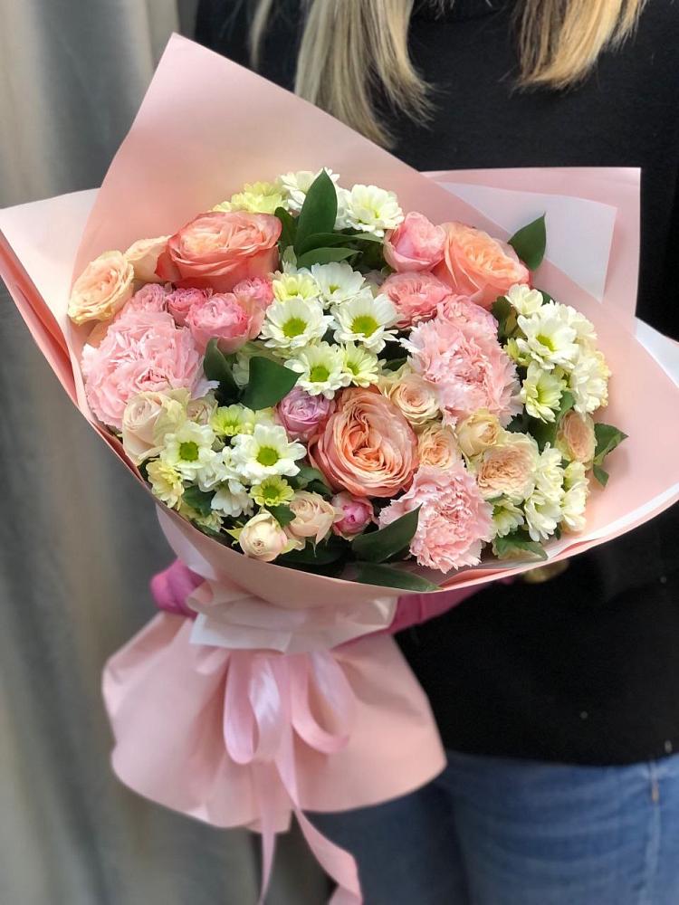 Букет цветов из: Гвоздики, Розы и Хризантемы в Чемодановке