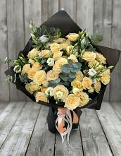 Букет цветов из:  Розы и Лизиантусы в Чемодановке