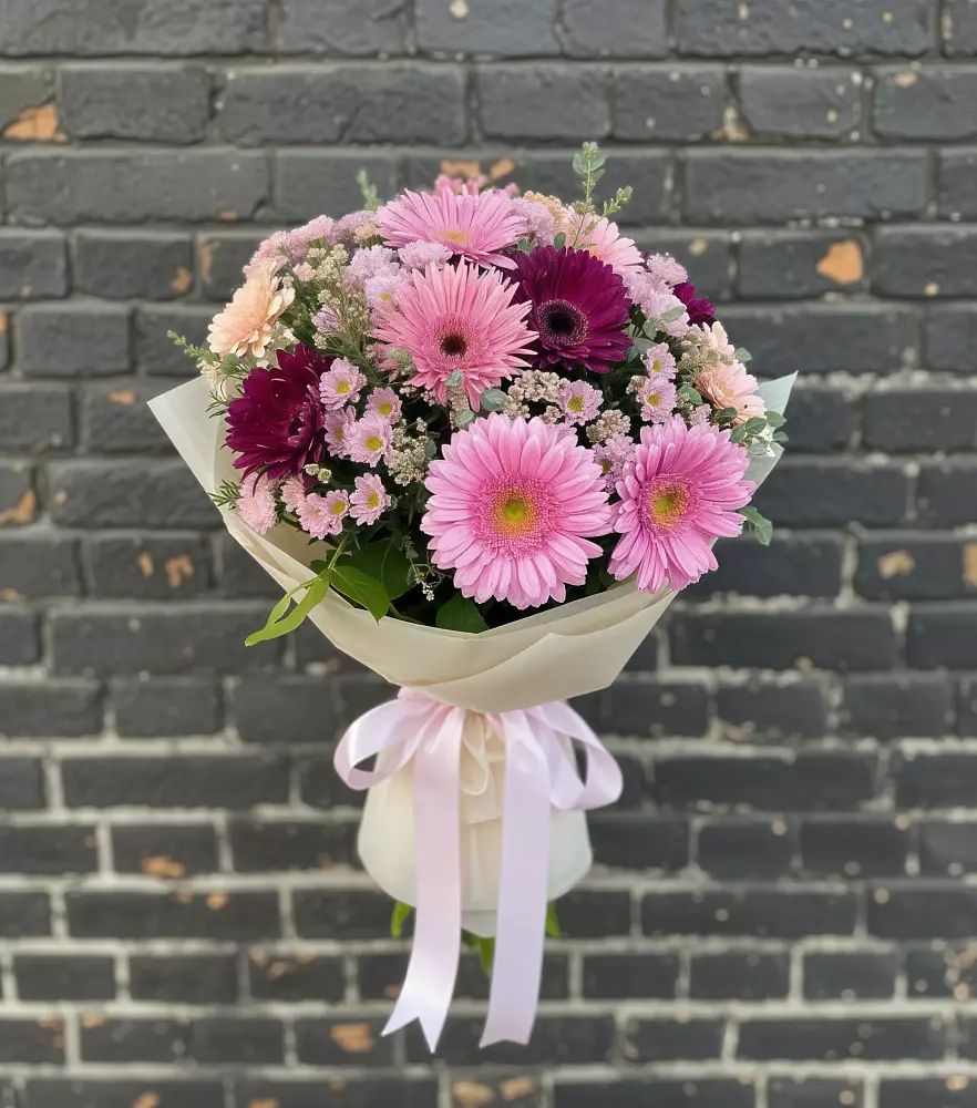 Букет цветов из: Герберы и Хризантемы в Чемодановке