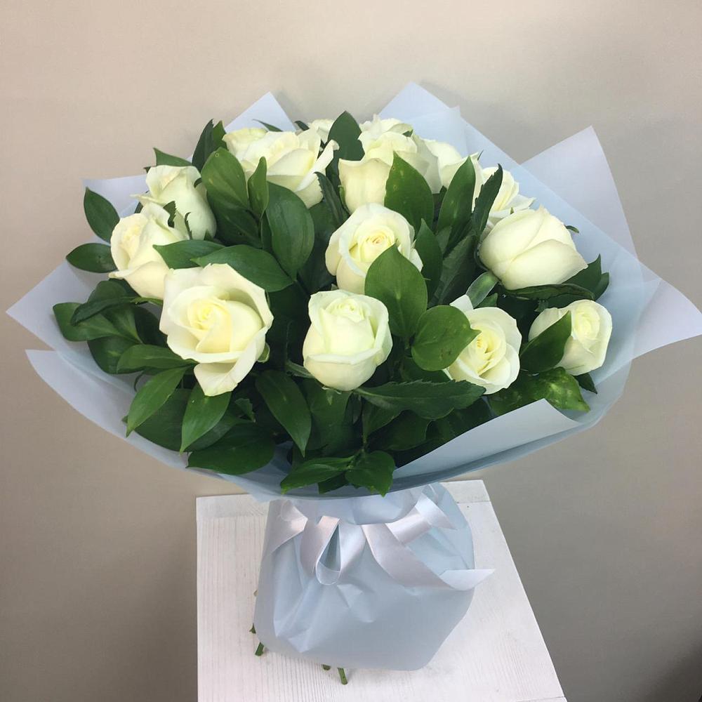 Букет 15 Белых роз Проуд в Чемодановке