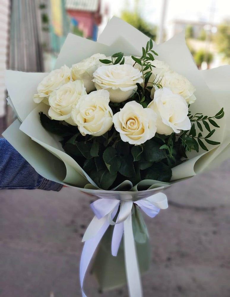 Букет Белые розы Проуд в Чемодановке