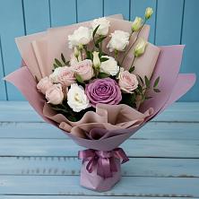 Букет цветов из:  Розы и Лизиантусы в Чемодановке