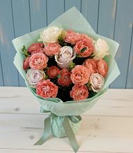 Букет цветов из:  Розы #REPLACE_PRED# Чемодановке