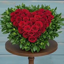 Цветочная композиция из Розы в виде сердца в Чемодановке