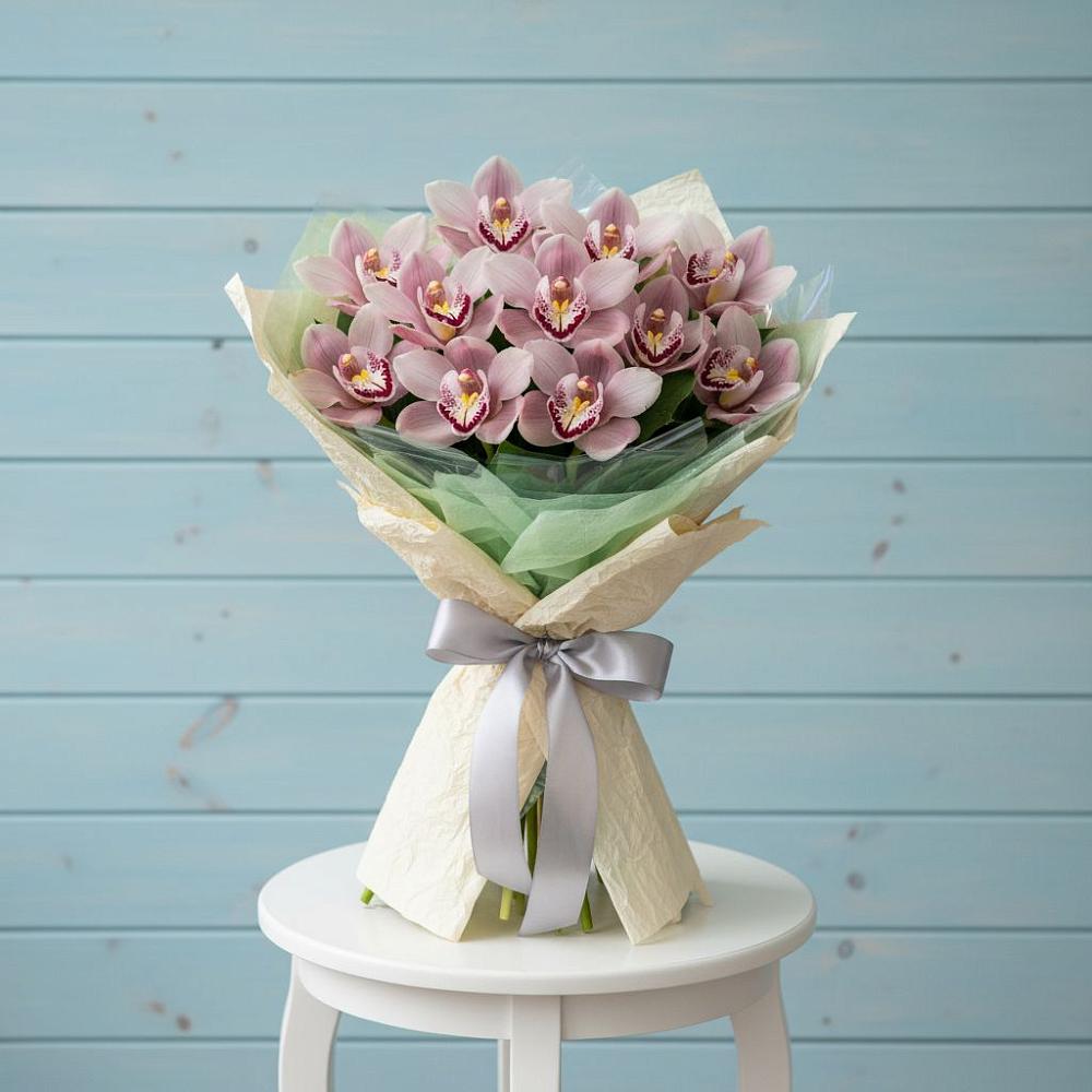 Букет цветов из: Орхидеи и Розы в Чемодановке