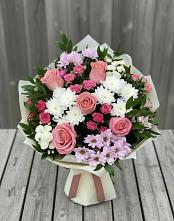 Букет цветов из:  Альстромерии, Гвоздики, Розы и Хризантемы #REPLACE_PRED# Чемодановке