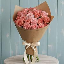 Букет цветов из:  Розы #REPLACE_PRED# Чемодановке