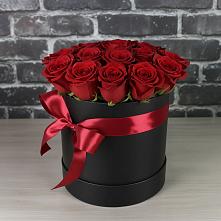 Цветочная композиция из Розы в шляпной коробке в Чемодановке