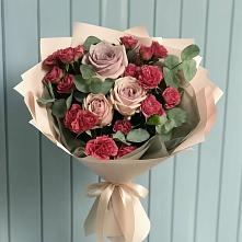 Букет цветов из:  Гвоздики и Розы #REPLACE_PRED# Чемодановке