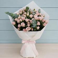 Букет цветов из:  Розы #REPLACE_PRED# Чемодановке