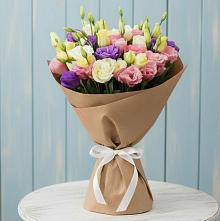 Букет цветов из:  Лизиантусы #REPLACE_PRED# Чемодановке